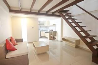 Legian Sunset spacious studio loft 2pax breakfast Vacation rental in Kuta