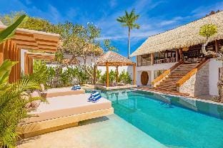 Villa Atlanta - New Luxury 7BDR, Prime Location Villa in Kuta