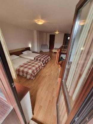 Entire house - 1br Homey Two Floor Apartment - 200mbps Wi-fi Apartment in Bansko