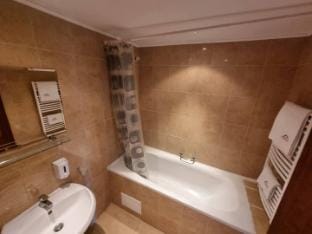 Entire house - 1br Homey Two Floor Apartment - 200mbps Wi-fi Apartment in Bansko