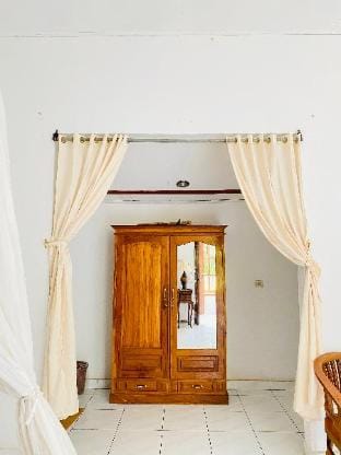 Suris  Bungalow Vacation rental in Buleleng