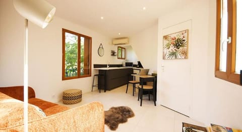 Studio - Confort - Climatisé - Le Refuge de Charles - Jardin Apartment in Île-de-France