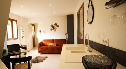 Studio - Confort - Climatisé - Le Refuge de Charles - Jardin Apartment in Île-de-France