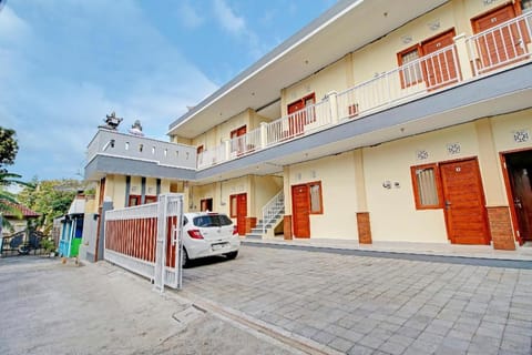 OYO 92952 Nirmala Guest House Hotel in Buleleng