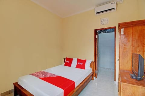 OYO 92952 Nirmala Guest House Hotel in Buleleng