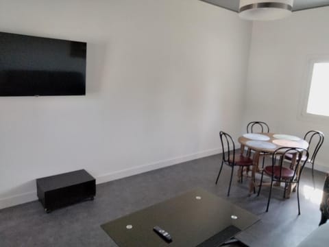 Hébergements le Camp d'Auneau - Auneaululu Vacation rental in Île-de-France