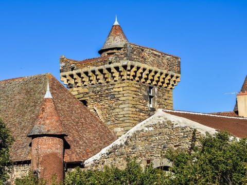 Holiday Home Saint-Beauzire near Pauillac Castle Vacation rental in Auvergne-Rhône-Alpes