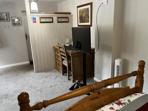 Crown & Anchor Bed and Breakfast in South Kesteven District