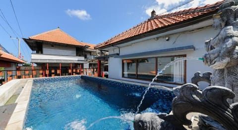 Urbanview Ava Guest House Goa Gong Hotel in Kuta Selatan