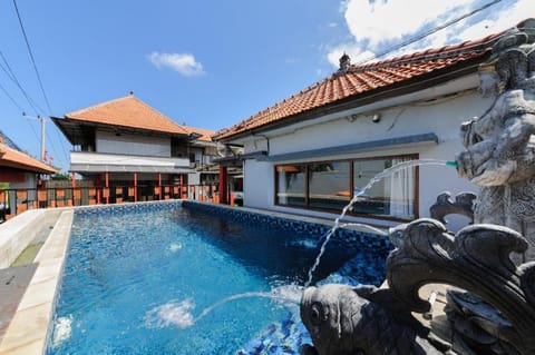 Urbanview Ava Guest House Goa Gong Hotel in Kuta Selatan