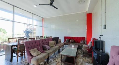 Urbanview Ava Guest House Goa Gong Hotel in Kuta Selatan