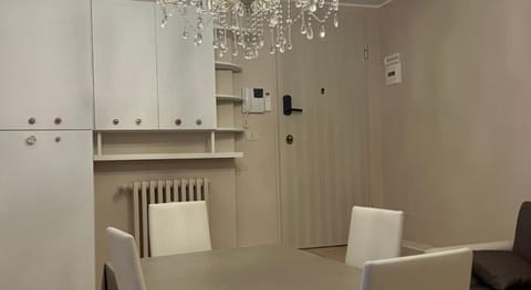 Tevere 20 House - Monolocale Apartment in Monza