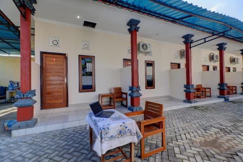 OYO Life 92838 Kost Ibu Surya Hotel in Bali