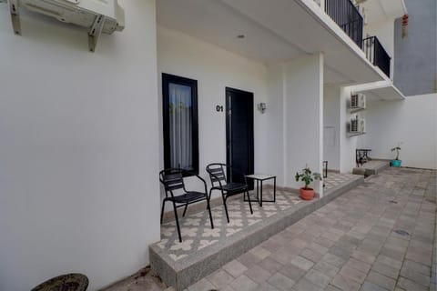 OYO Life 92854 The Danari House Hotel in Kuta