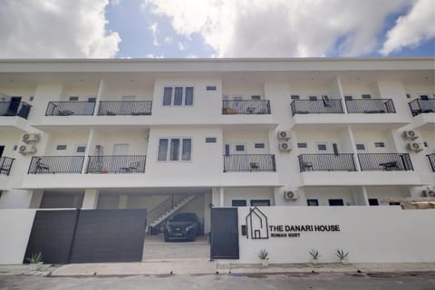 OYO Life 92854 The Danari House Hotel in Kuta