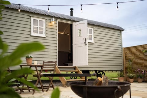 The Huts At Woodthorpes Vacation rental in Babergh District