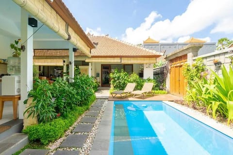 Rumah Taman Kutuh Apartment in Ubud
