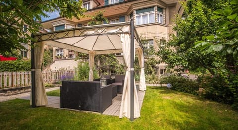 Max Aviation Villa & Apartments Apartment in City of Bern