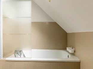 Sunlit Garden Escape Normandy Vacation rental in Normandy