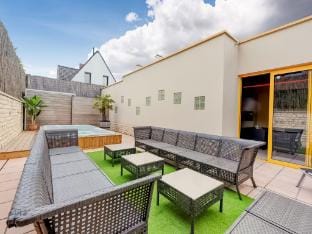 Peaceful Getaway with Spa Vacation rental in Flanders