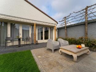 Holiday home in Kaatsheuvel with hot tub Vacation rental in South Holland (province)