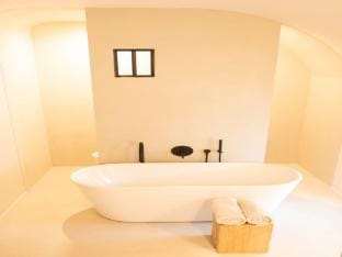 Stately 16-person manor farm in South Limburg. Vacation rental in Limburg (province)