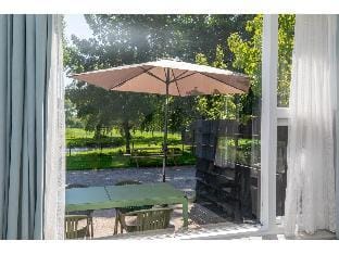 Cozy 4-Person Stay at Rustenpolder Apartment in Vrouwenpolder