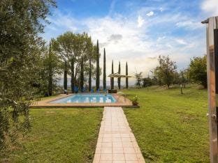 Classic Villa for family with pets Villa in Umbria