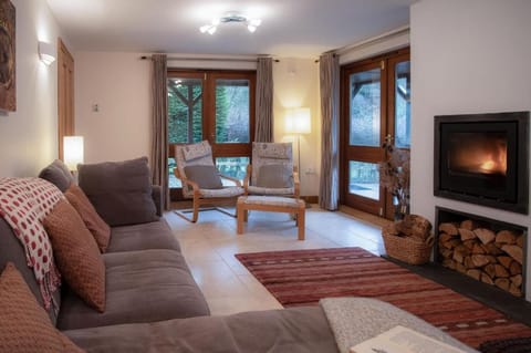 Llais Afon - 3 Bedroom Holiday Home - Fishguard Apartment in Fishguard