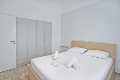 Athina 2BR Apt, Fully Equipped, Kitchen, AC, WiFi Apartment in Chalandri
