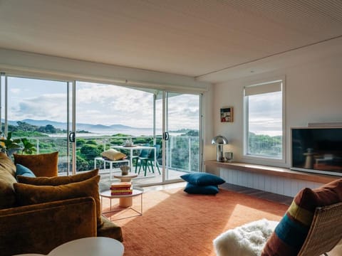 F o o t S t e p s t o R e d b i l l ~ Waterfront Vacation rental in Bicheno