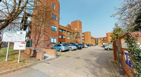 Luxury Apartment - Town Centre North Stevenage Apartment in Stevenage