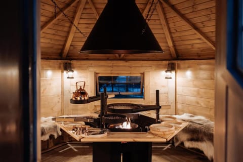 Cabane à l'Ombre des Charmes Vacation rental in Wallonia, Belgium