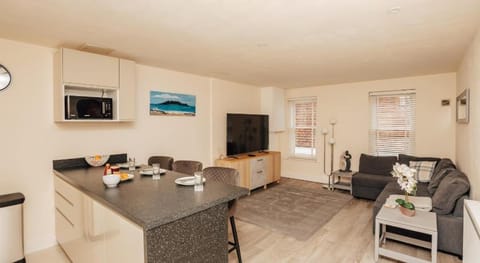 Henley town centre with parking - From £110 Per Night Apartment in Henley-on-Thames