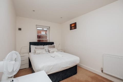 Henley town centre with parking - From £110 Per Night Apartment in Henley-on-Thames