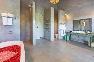 Adore 4 BR Private Pool Villa #D25 Villa in Kuta Selatan