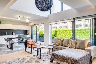 Bahati Executive Pad Apartment in Sea Point