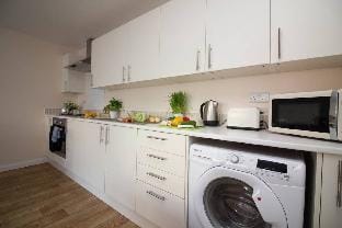 StayZo Stylish Accommodation in Southampton(10) Apartment in Southampton