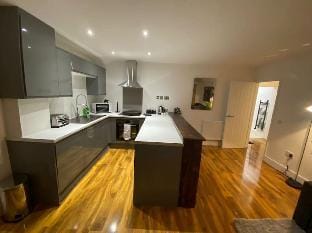 De Parys Penthouse 5 in Bedford Apartment in Bedford