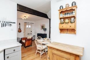 Chalk House - Pet friendly - From £125 Per Night Apartment in Henley-on-Thames
