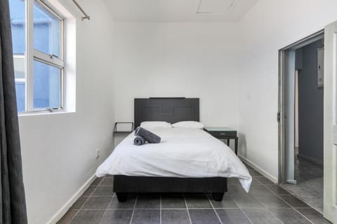 Inn & Out Express Sea Point Hotel in Sea Point