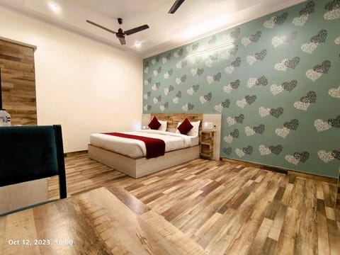 Hotel Roop Highlights Hotel in Jaipur