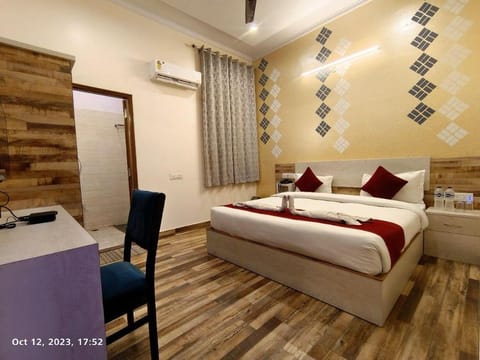 Hotel Roop Highlights Hotel in Jaipur