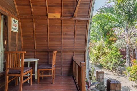 Minimalist wooden room in guest house Vacation rental in Bali