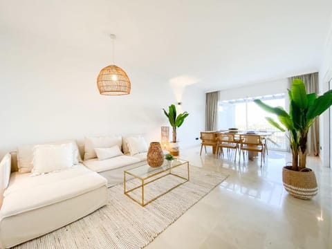 DUPLEX PENTHOUSE ROOFTOP TERRACE SEA VIEWS WiFi Apartment in Marbella