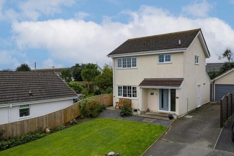 Harleys Way - Short Walk to Beach and Village Vacation rental in Saundersfoot