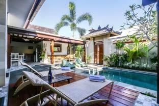 Mira, 3 Bedroom Villa right by Ku De Ta, Seminyak Villa in Kuta