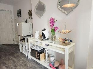 Portway Nook - 1 Bedroom Studio - Bishopston Apartment in Ilston