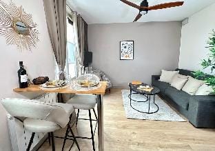 B1588 - Amazing studio near Eiffel Tower ! Apartment in Paris