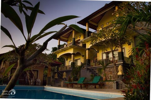 Beten Waru Bungalow and Restaurant Vacation rental in Abang